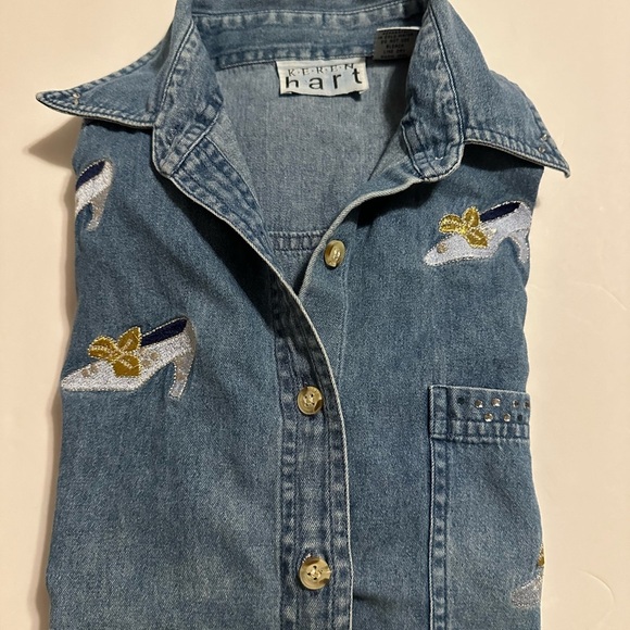 KEREN hart Tops - Keren Hart Denim embroidered Button up Long sleeve embroidered shoe design